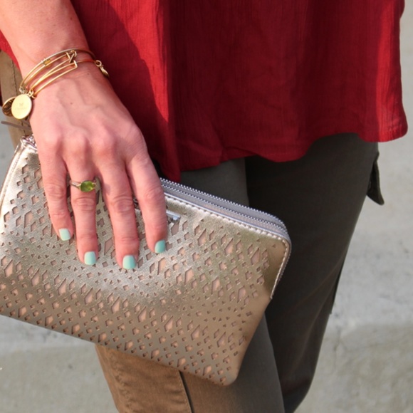 Stella & Dot Handbags - NEW Stella & Dot faux Leather Double Clutch Gold